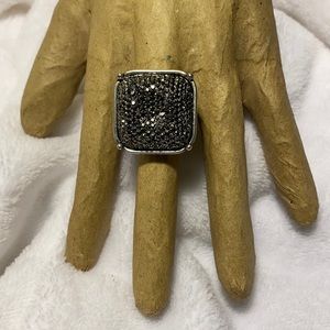 Beautiful Black Crystal Pave’ Stretch Fashion Cocktail Ring size 7+